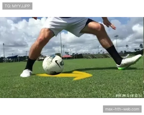 双重触球规则详解：什么情况下属于违规？