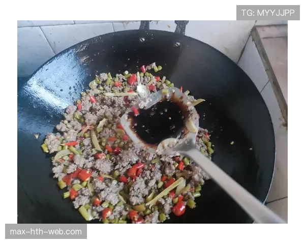 孙准浩家冰箱里塞满泡菜，训练完直接啃冰镇牛肉？