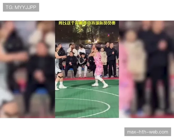 篮球阻挡犯规与合法防守站位判定的区别与正确站位技巧